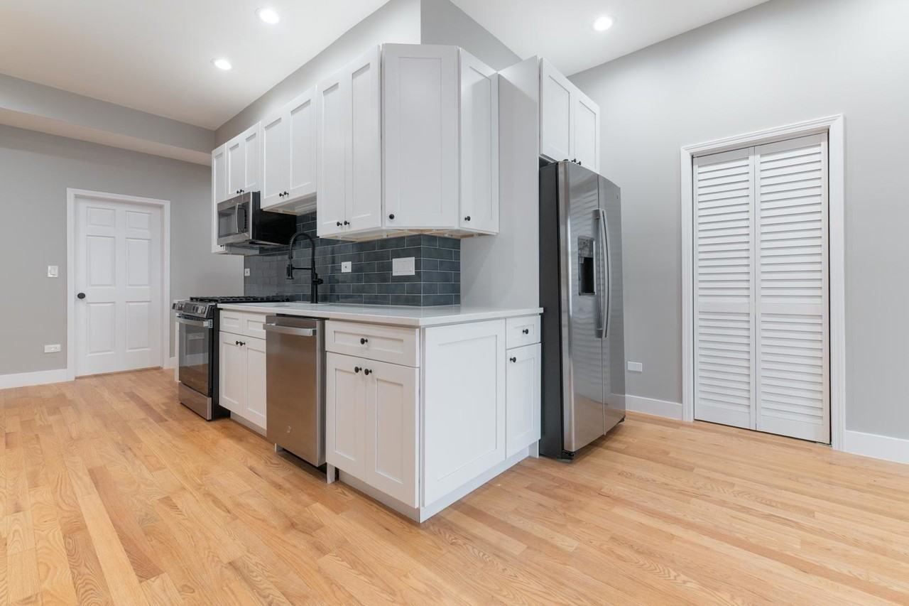 1303 W Flournoy St Apt 1f #1F - Photo 5 of 16