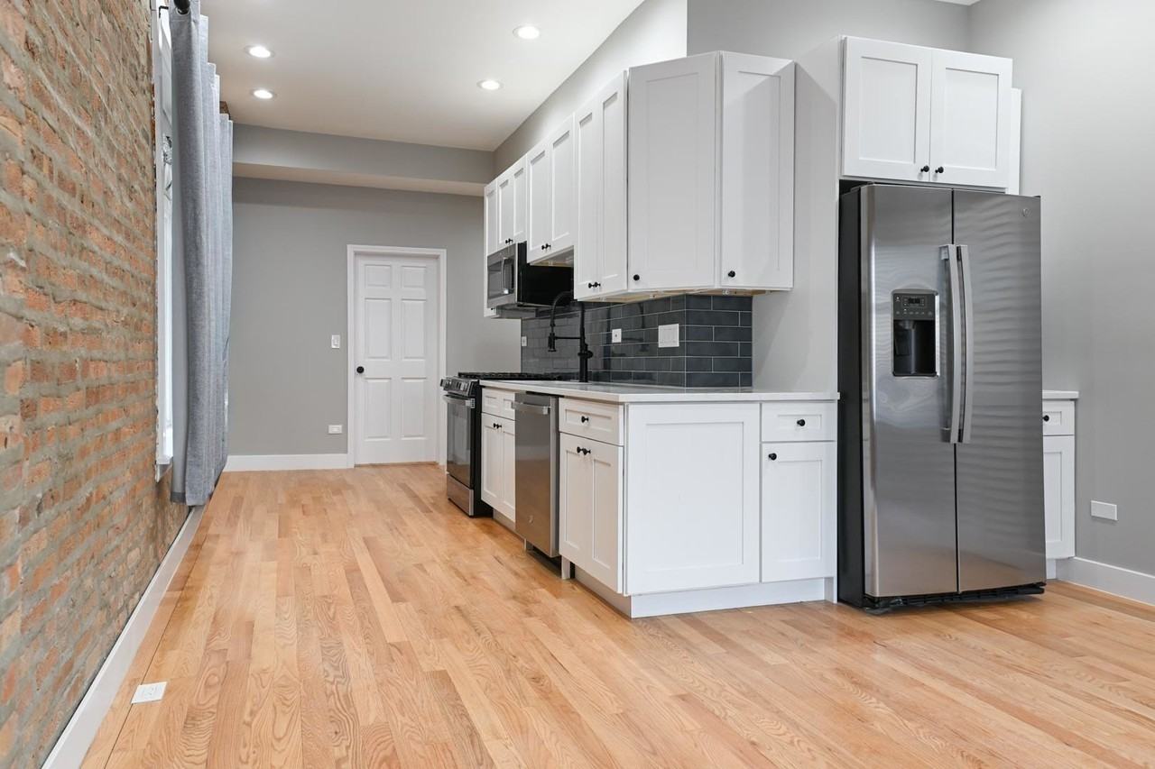 1303 W Flournoy St Apt 1f #1F - Photo 7 of 16