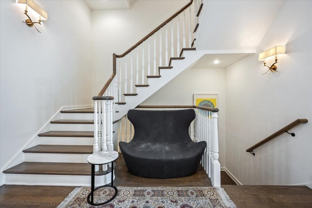 441 W Deming Pl - Photo 7 of 46