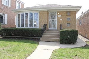 featured image of 7615 W Devon Ave