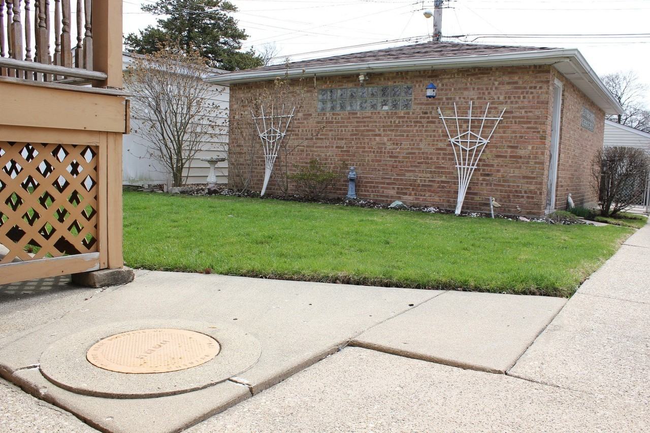 7615 W Devon Ave - Photo 3 of 12