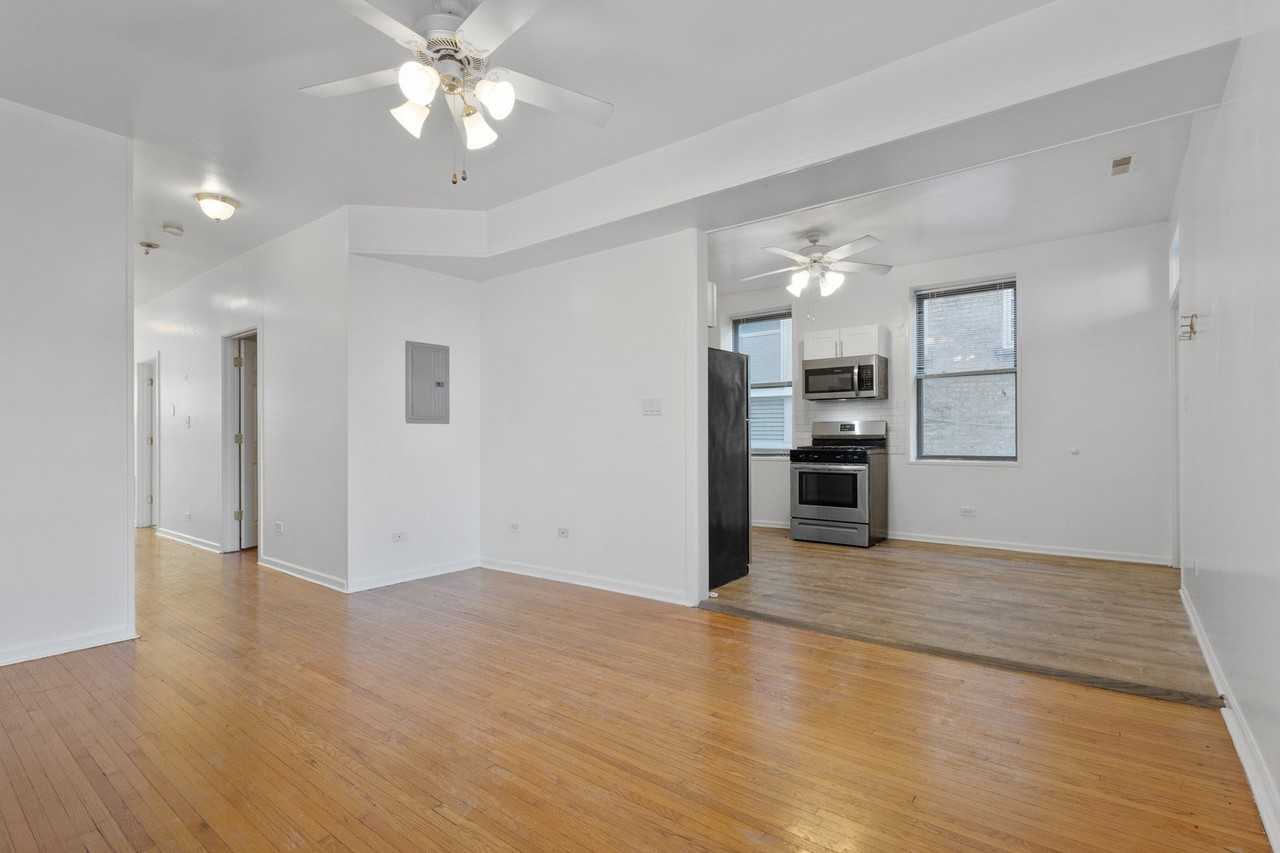 3320 W Diversey Ave Apt 1 #1 - Photo 3 of 15