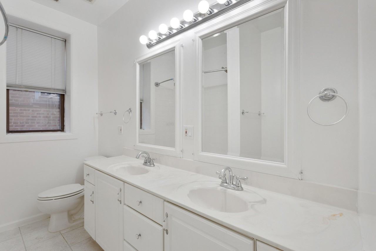 3320 W Diversey Ave Apt 1 #1 - Photo 7 of 15