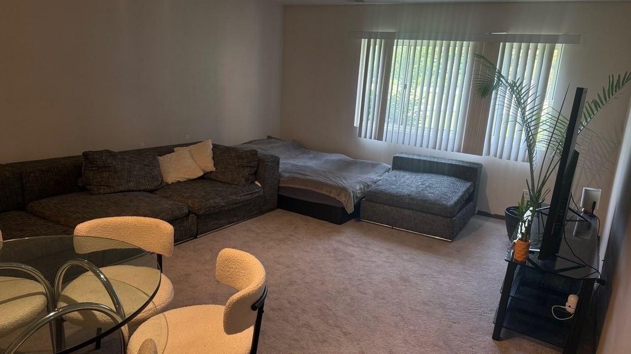 650 Perrie Dr Apt 101 #101 - Photo 4 of 13