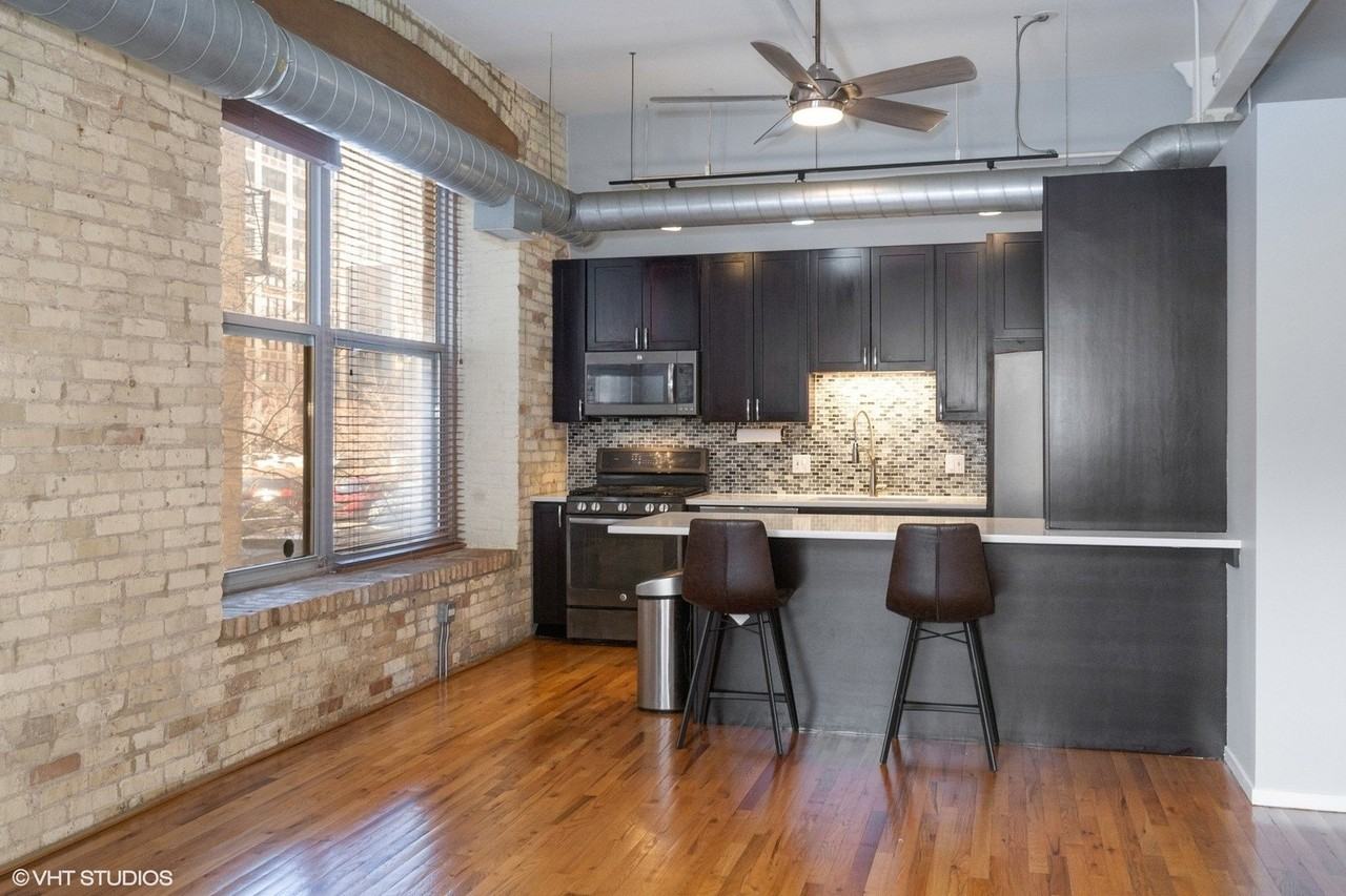 420 S Clinton St Apt 118a #118A - Photo 2 of 14