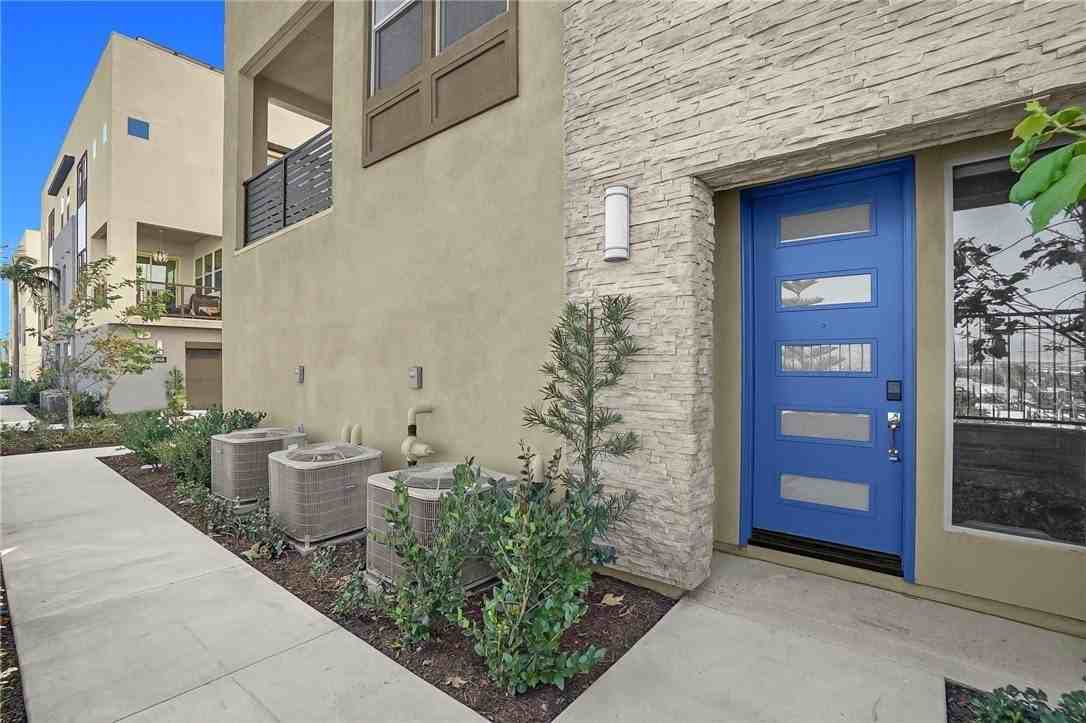 1958 Hollyleaf Ter - Photo 4 of 50