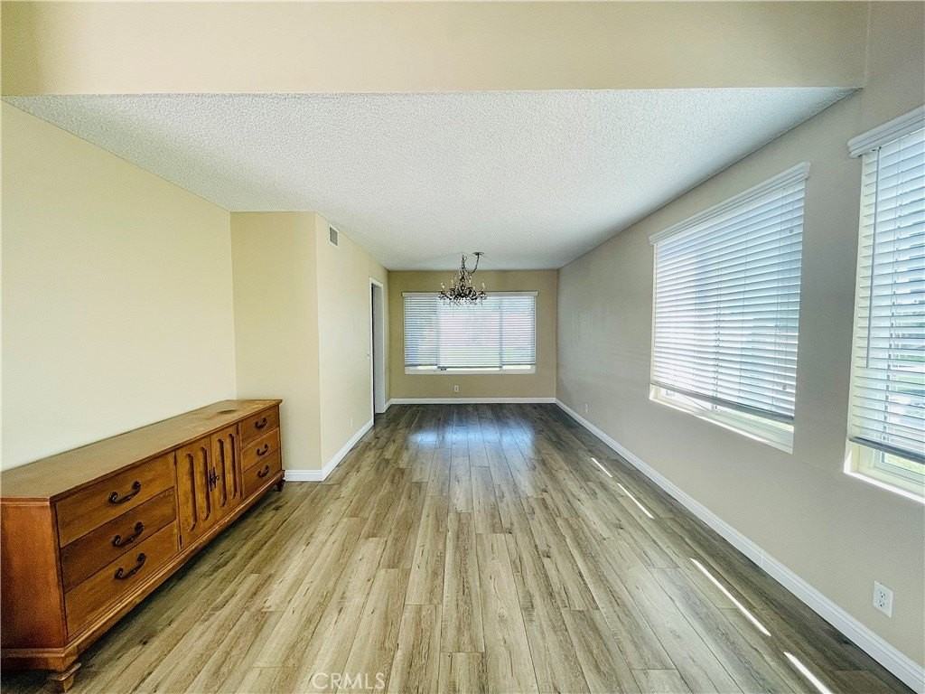 620 Lone Eagle Rd - Photo 4 of 16