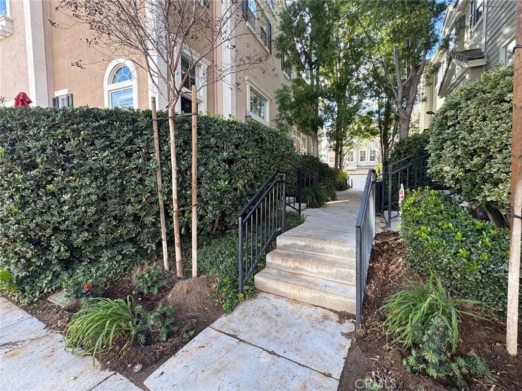 23415 Shorebreak Ln - Photo 3 of 50