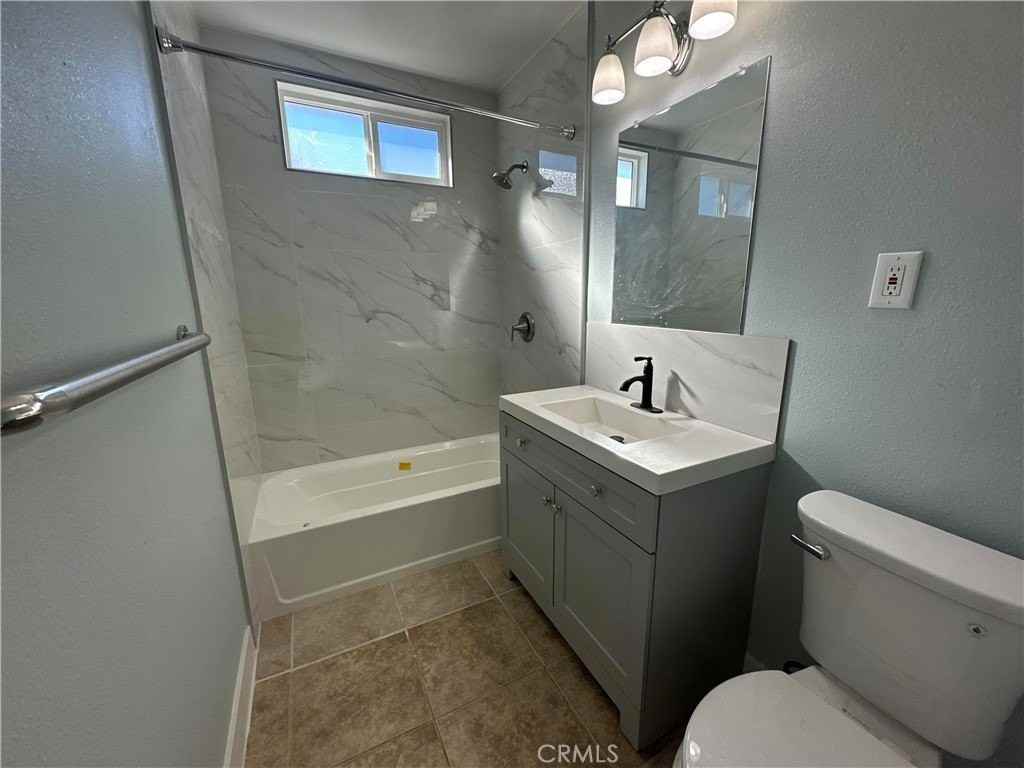 6052 Fishburn Ave - Photo 4 of 10