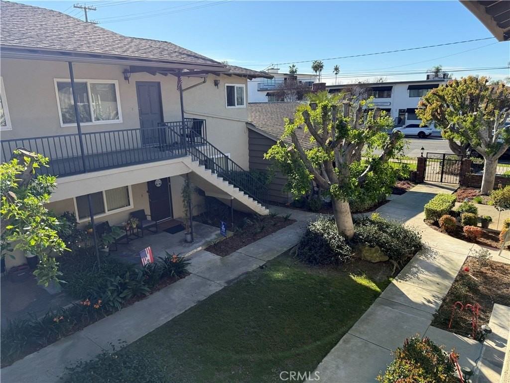 554 S Barranca Ave - Photo 7 of 19