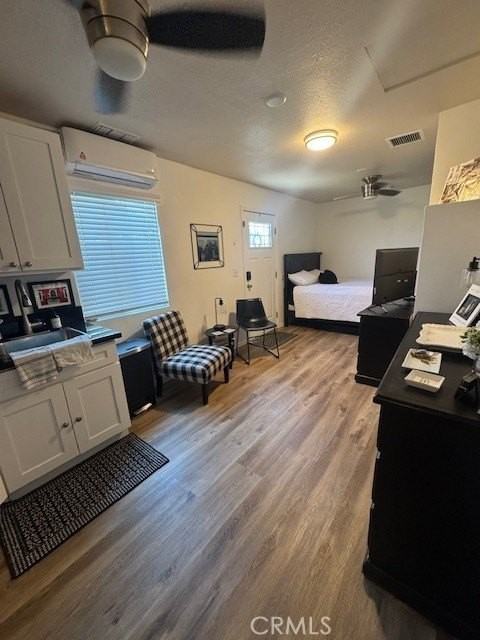 1418 Oxford Ave - Photo 5 of 12