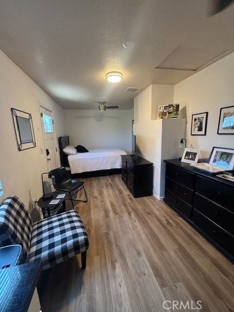 1418 Oxford Ave - Photo 7 of 12