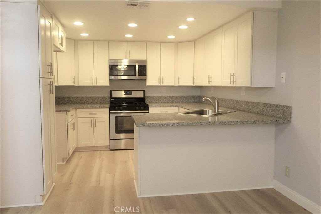 26242 Fern Gln #78 - Photo 2 of 20