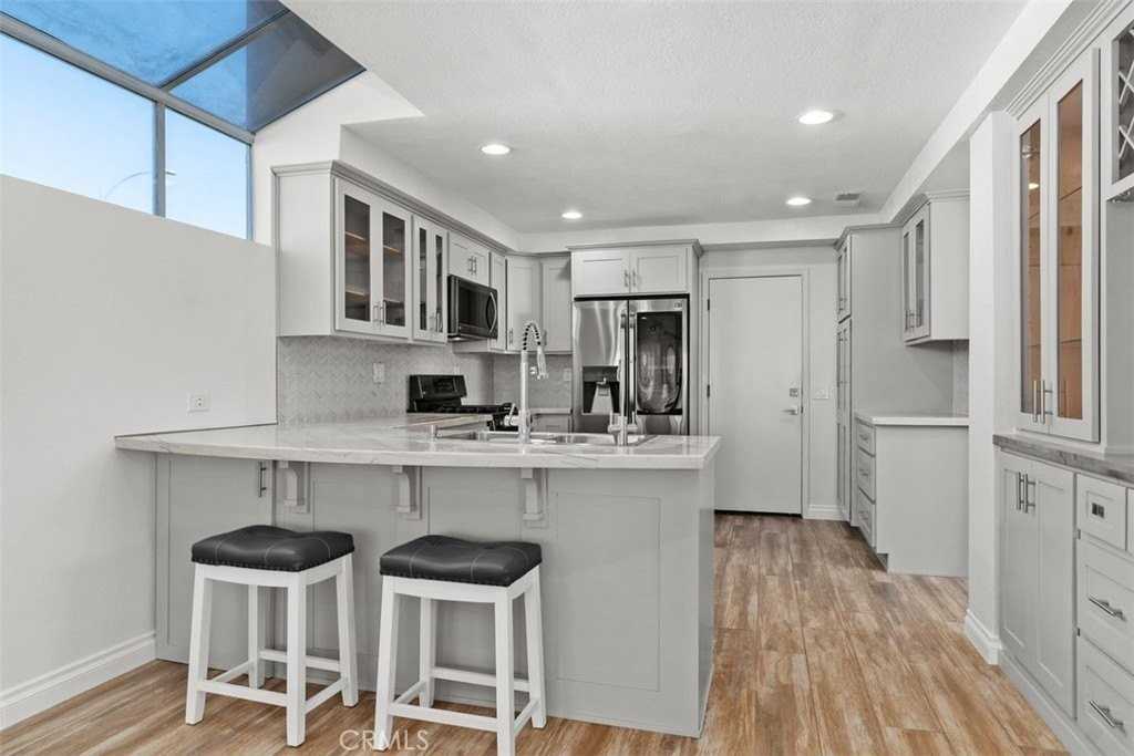 33541 Spin Drift Ct - Photo 3 of 25