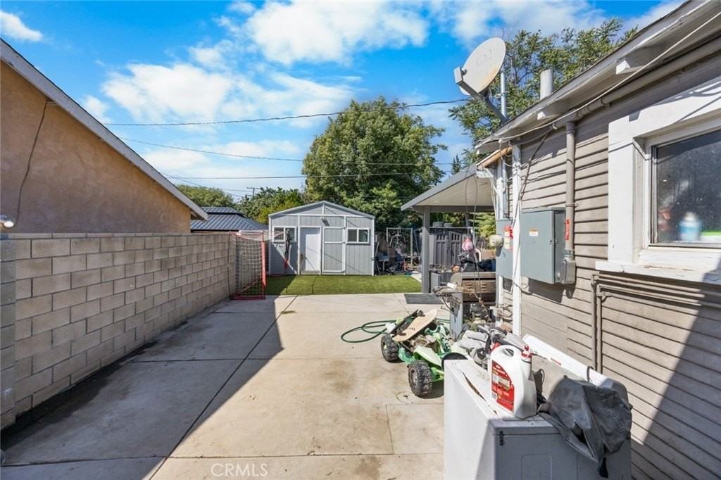 610 S Vine Ave - Photo 5 of 7