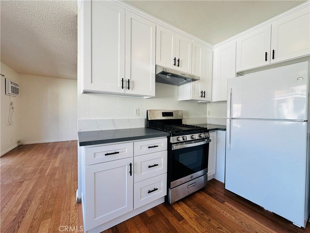 4146 Elm Ave #5 - Photo 4 of 24