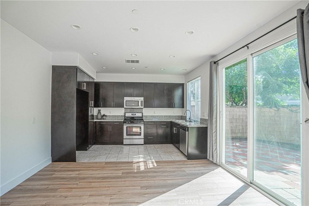 645 Liberation Way - Photo 7 of 21