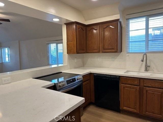 735 W 31st St - Photo 4 of 15