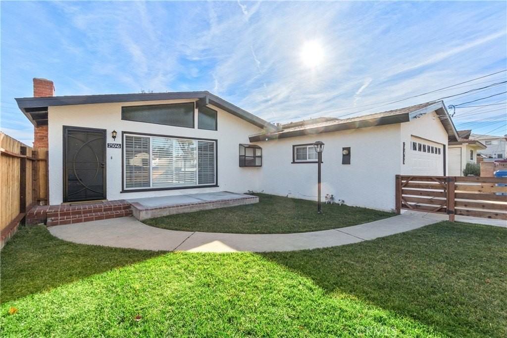 25046 Feijoa Ave - Photo 4 of 23