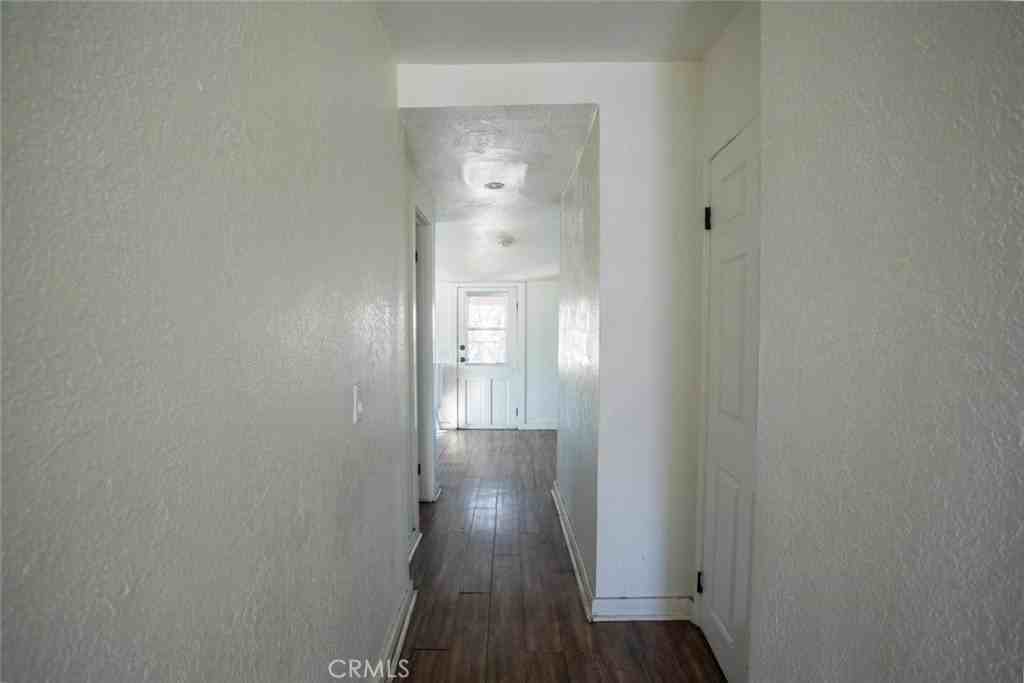 345 N Occidental Blvd - Photo 7 of 22