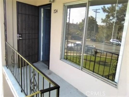 1724 Crofton Ln - Photo 2 of 22