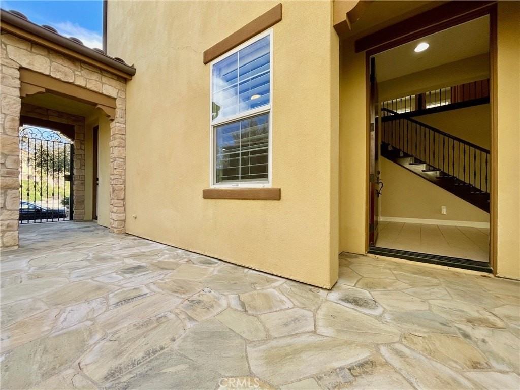 2652 E Temblor Ranch Dr - Photo 4 of 50