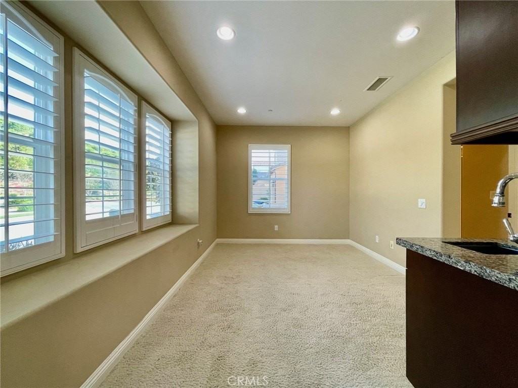 2652 E Temblor Ranch Dr - Photo 7 of 50