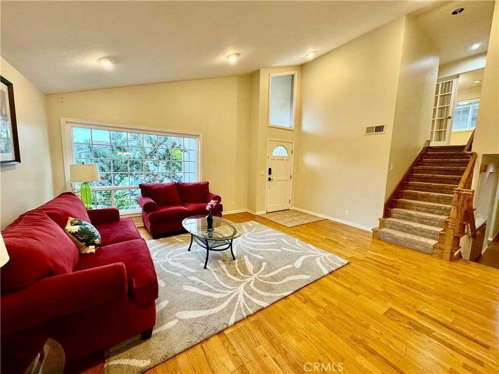 3632 Myrtle St - Photo 3 of 40