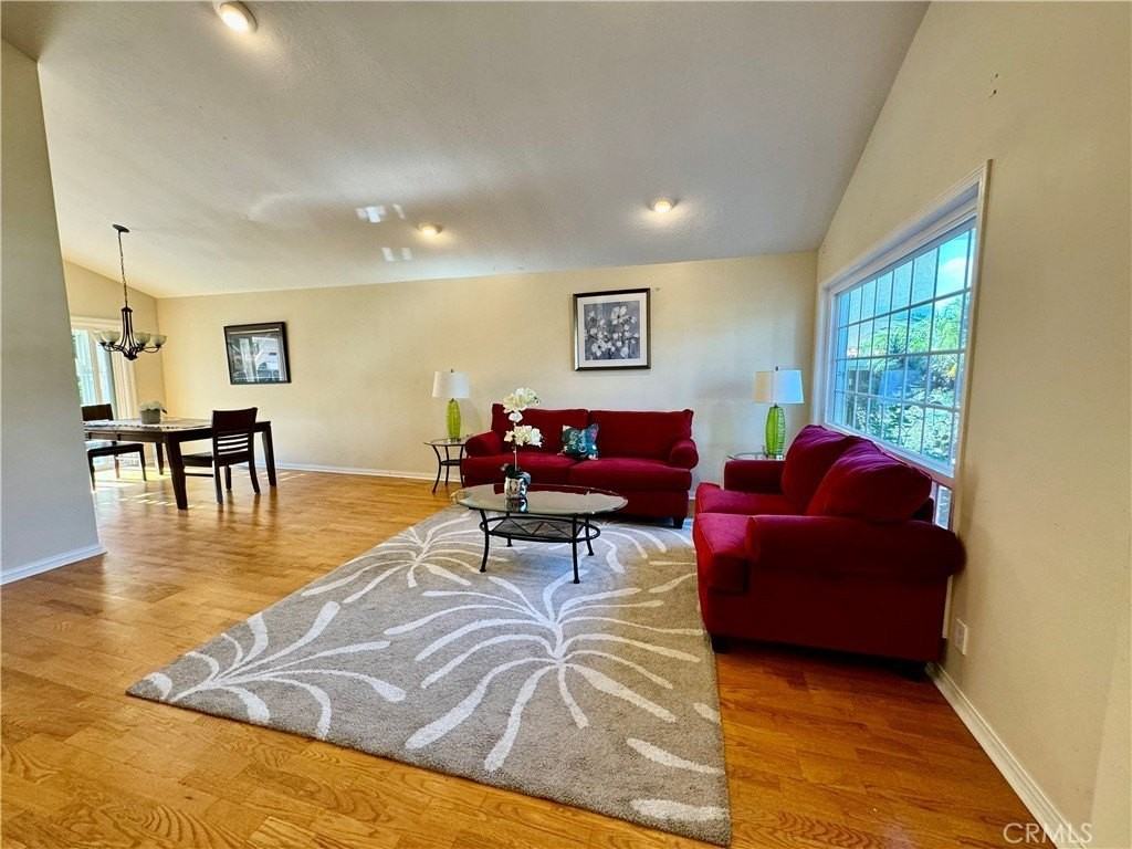 3632 Myrtle St - Photo 5 of 40