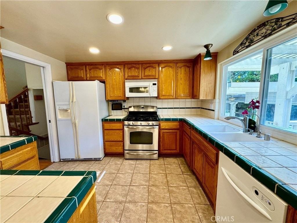 3632 Myrtle St - Photo 7 of 40