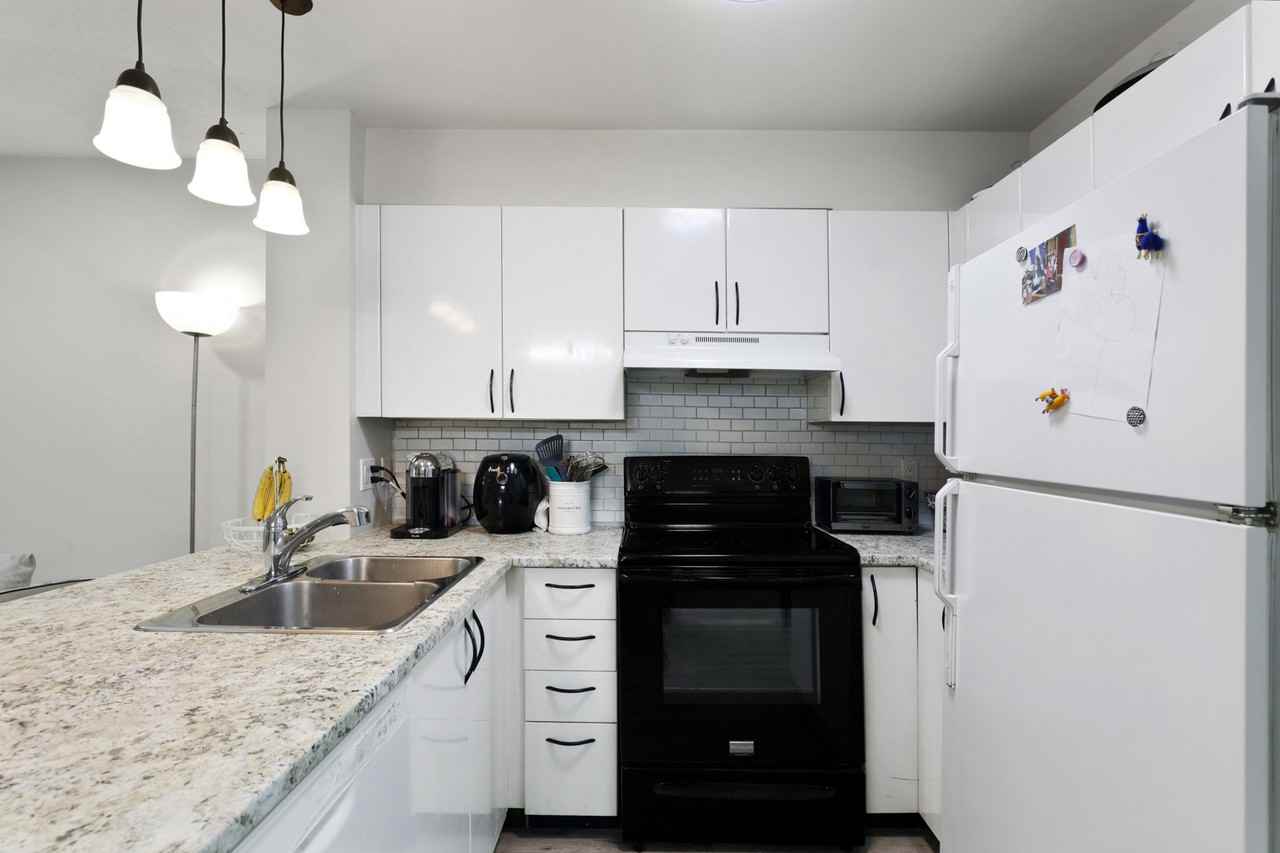 3278 Heather Street #20* - Photo 4 of 26