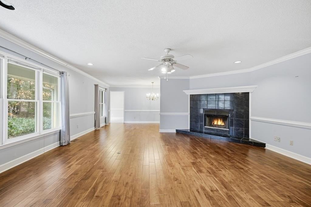 300 Westwoods Dr - Photo 4 of 47