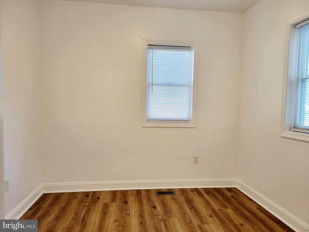 452 N Loudoun St #102 - Photo 5 of 8