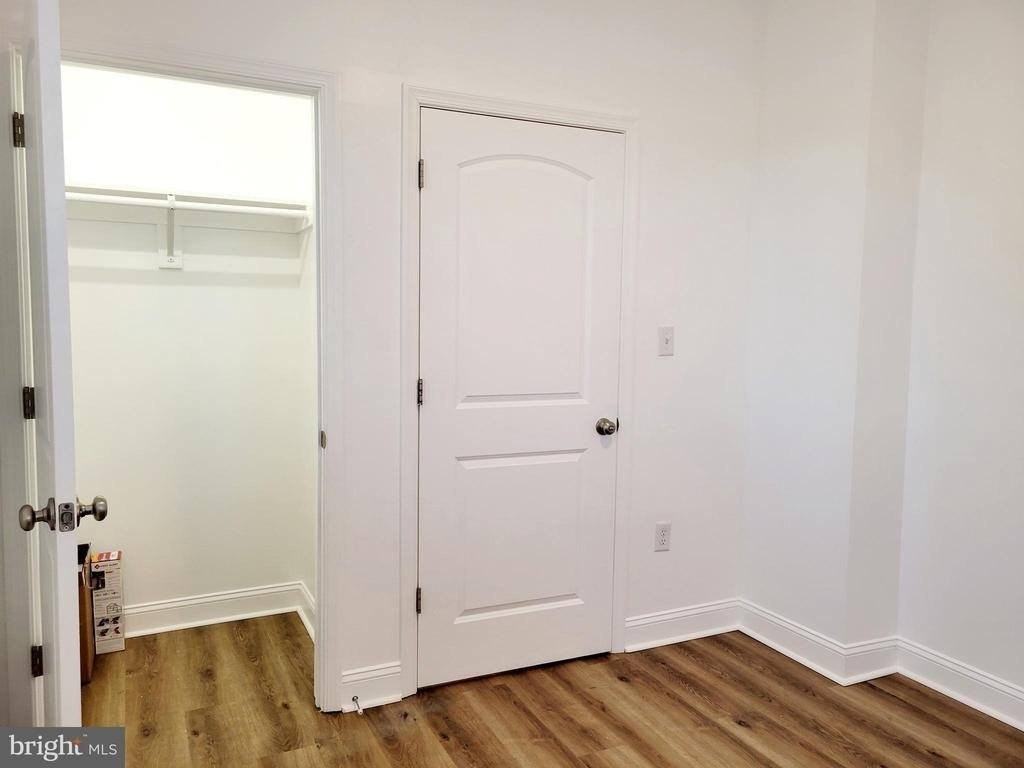 452 N Loudoun St #102 - Photo 6 of 8