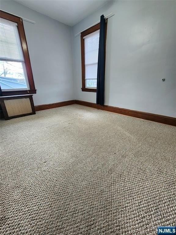 220 9th Ave - Photo 4 of 8