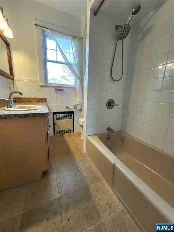 220 9th Ave - Photo 6 of 8