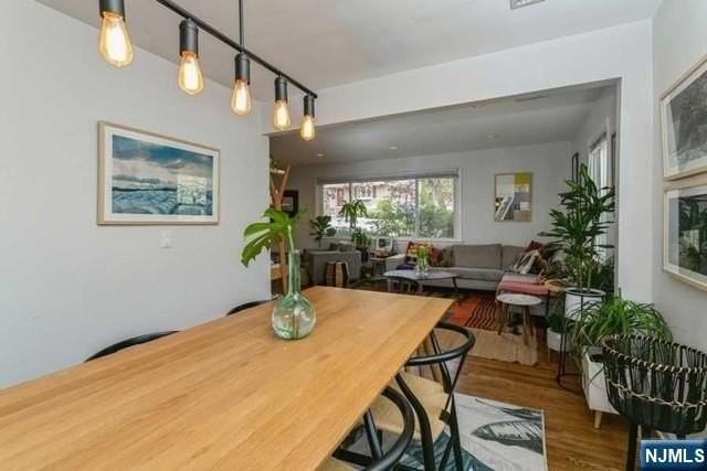 160 Magnolia Ave - Photo 5 of 25