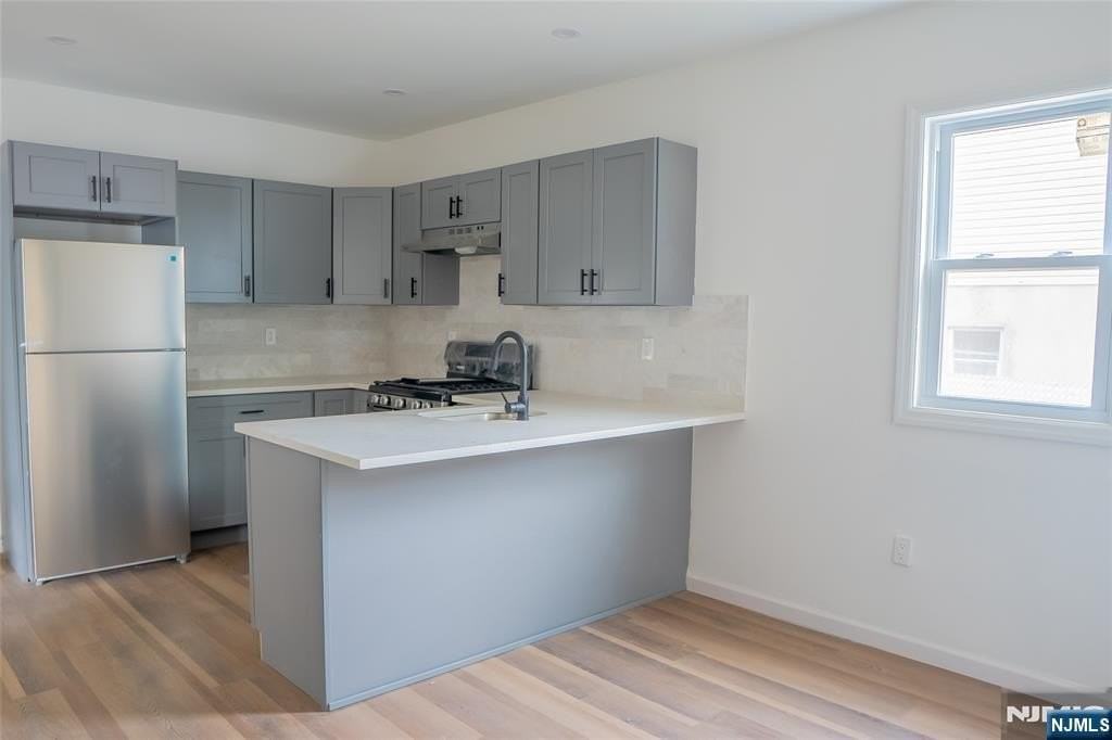 509 Fulton St - Photo 2 of 5