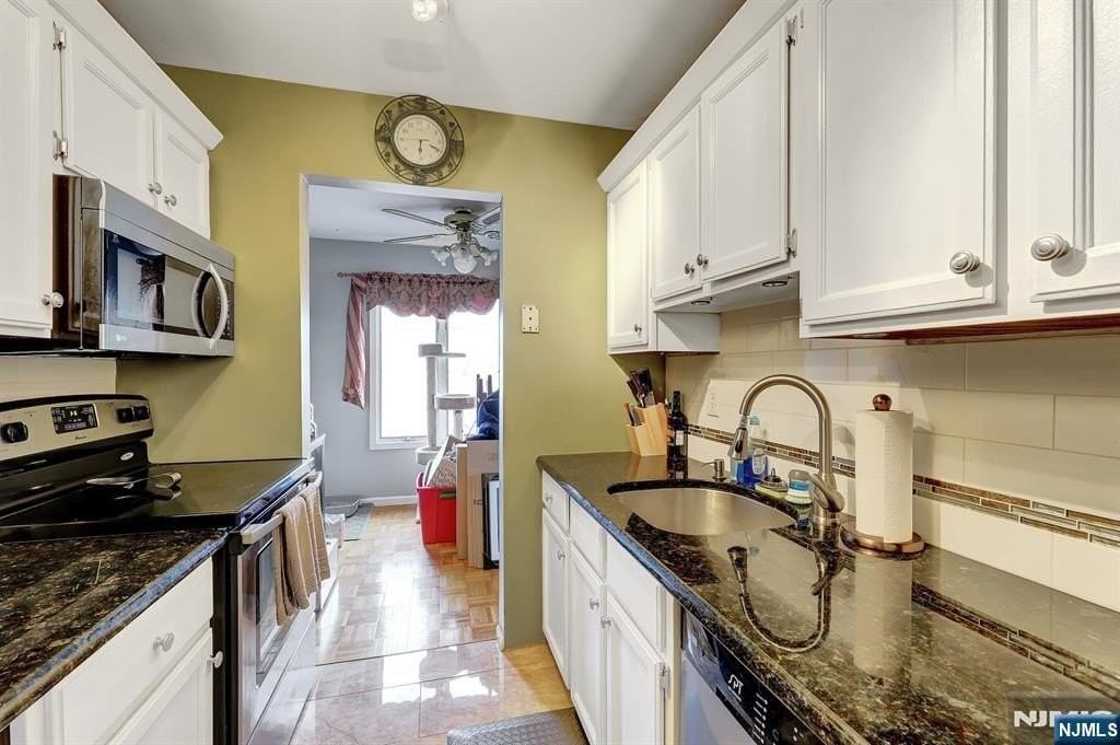 2 Grand Ave - Photo 4 of 8