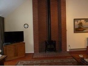 42 Pleasant Dr - Photo 4 of 21