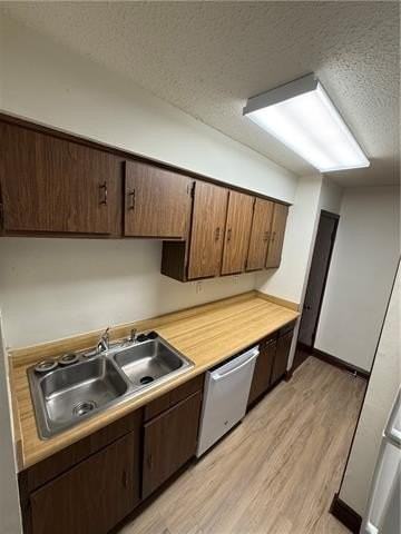 3924 Delaware Ave #A - Photo 3 of 14