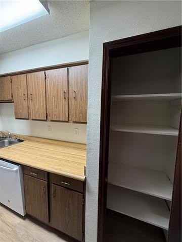 3924 Delaware Ave #A - Photo 6 of 14