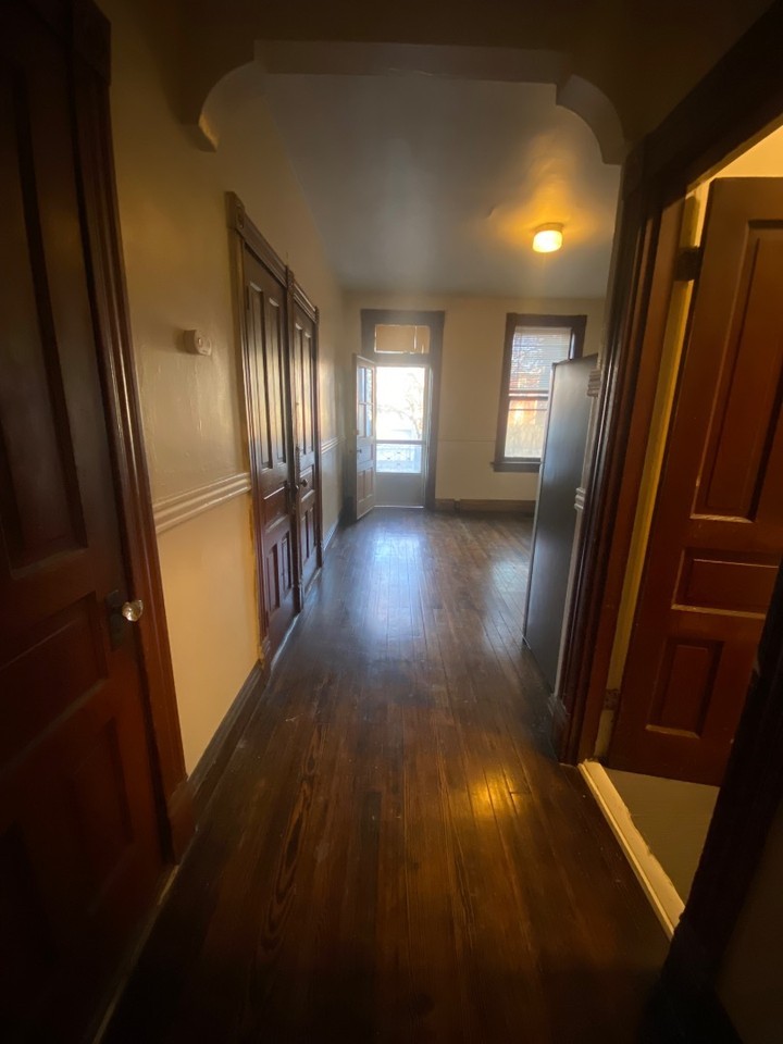 3826 Nebraska Ave #1F - Photo 5 of 11