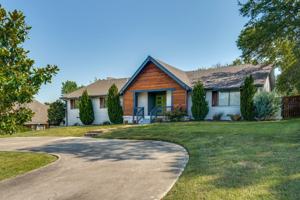featured image of 2910 S Country Club Rd