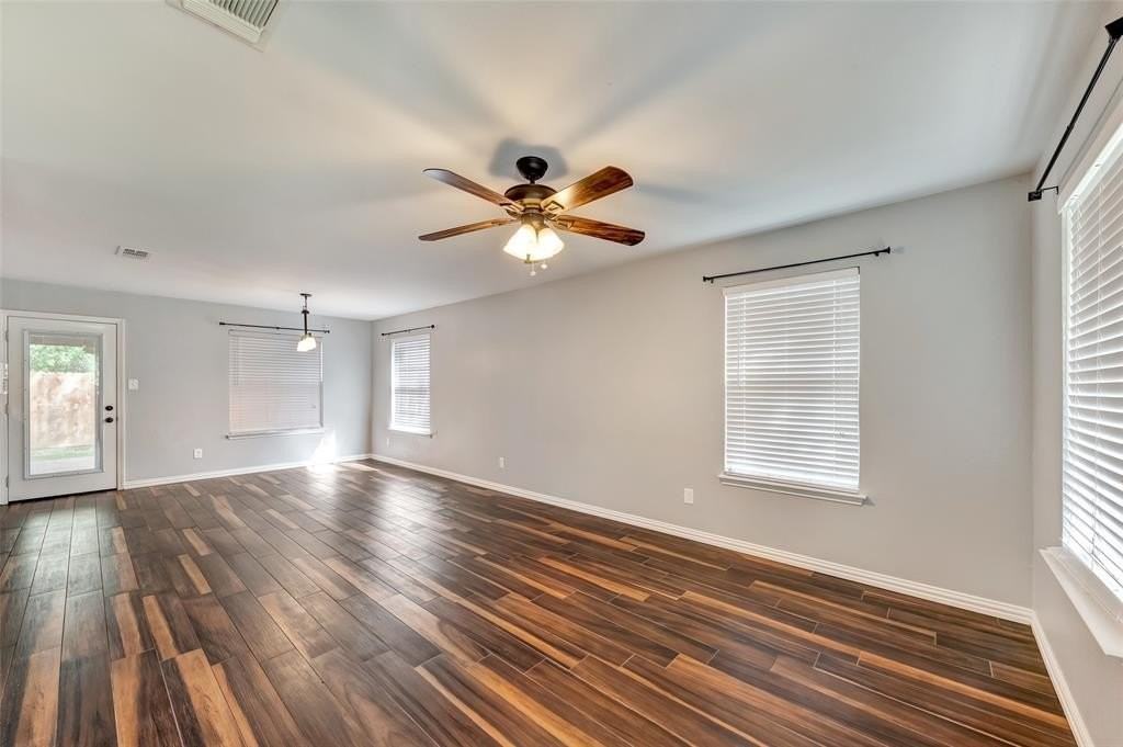 408 N Walnut St - Photo 6 of 25