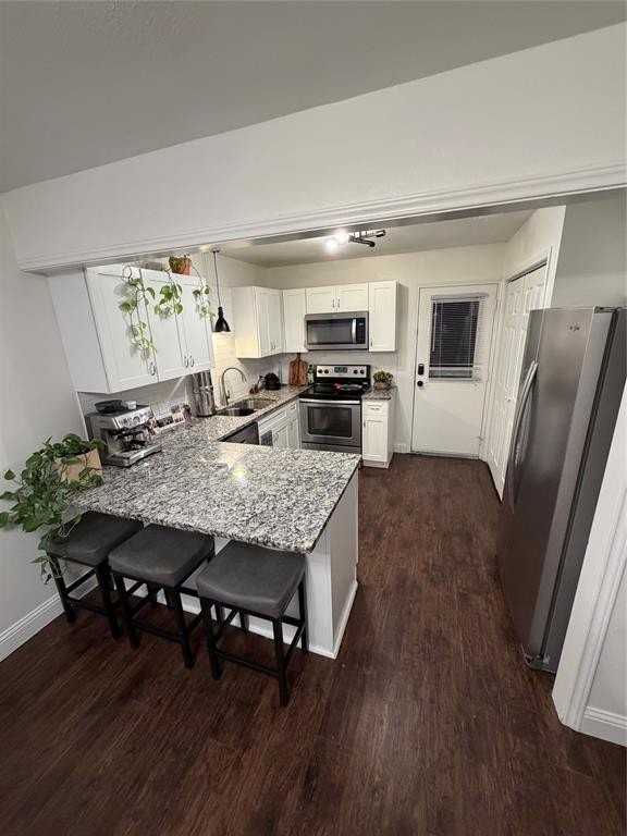 7828 Cardinal Ct - Photo 3 of 5