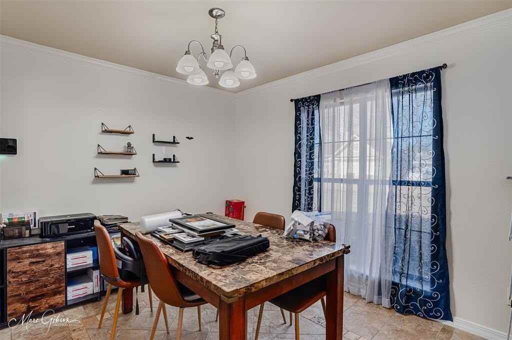 615 Alex Way - Photo 3 of 20