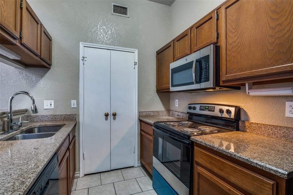 4803 Clover Haven St - Photo 5 of 12