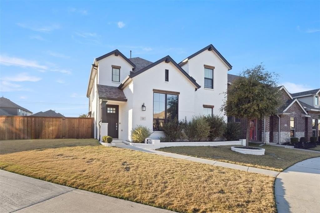 12301 Penson St - Photo 2 of 31