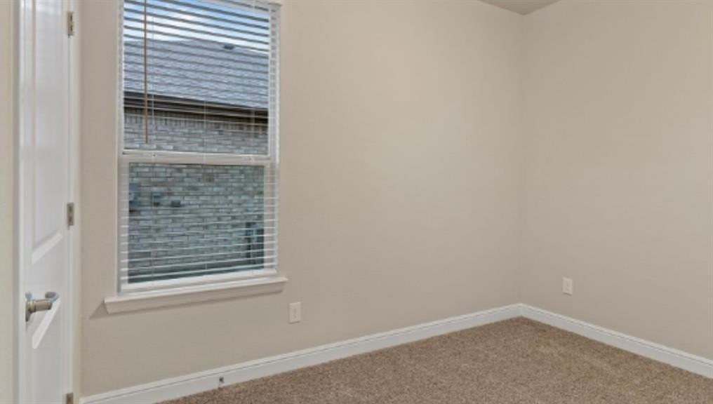 756 Finchley Dr - Photo 2 of 14